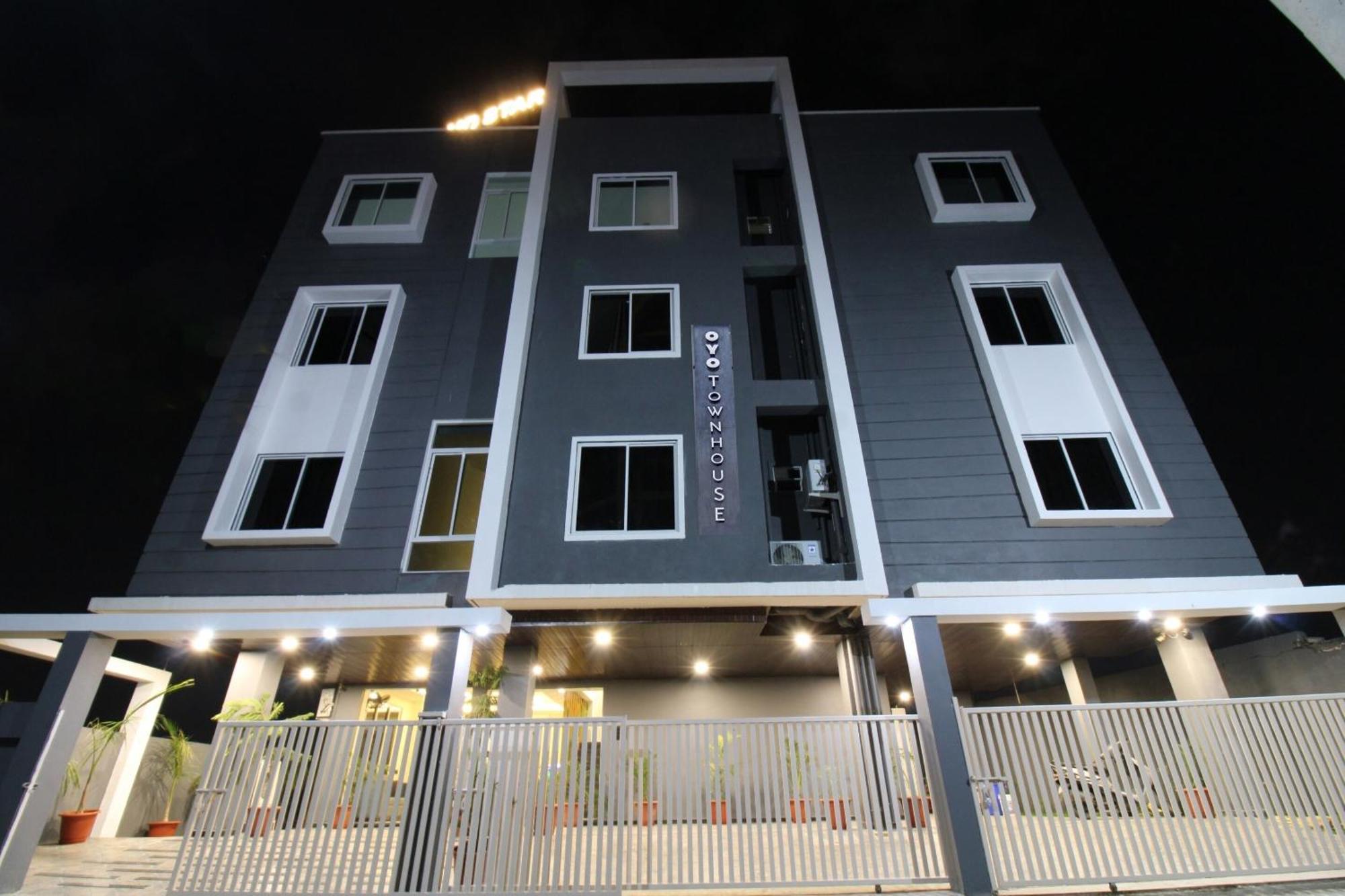 Townhouse Md Star Hotel Nagpur Luaran gambar