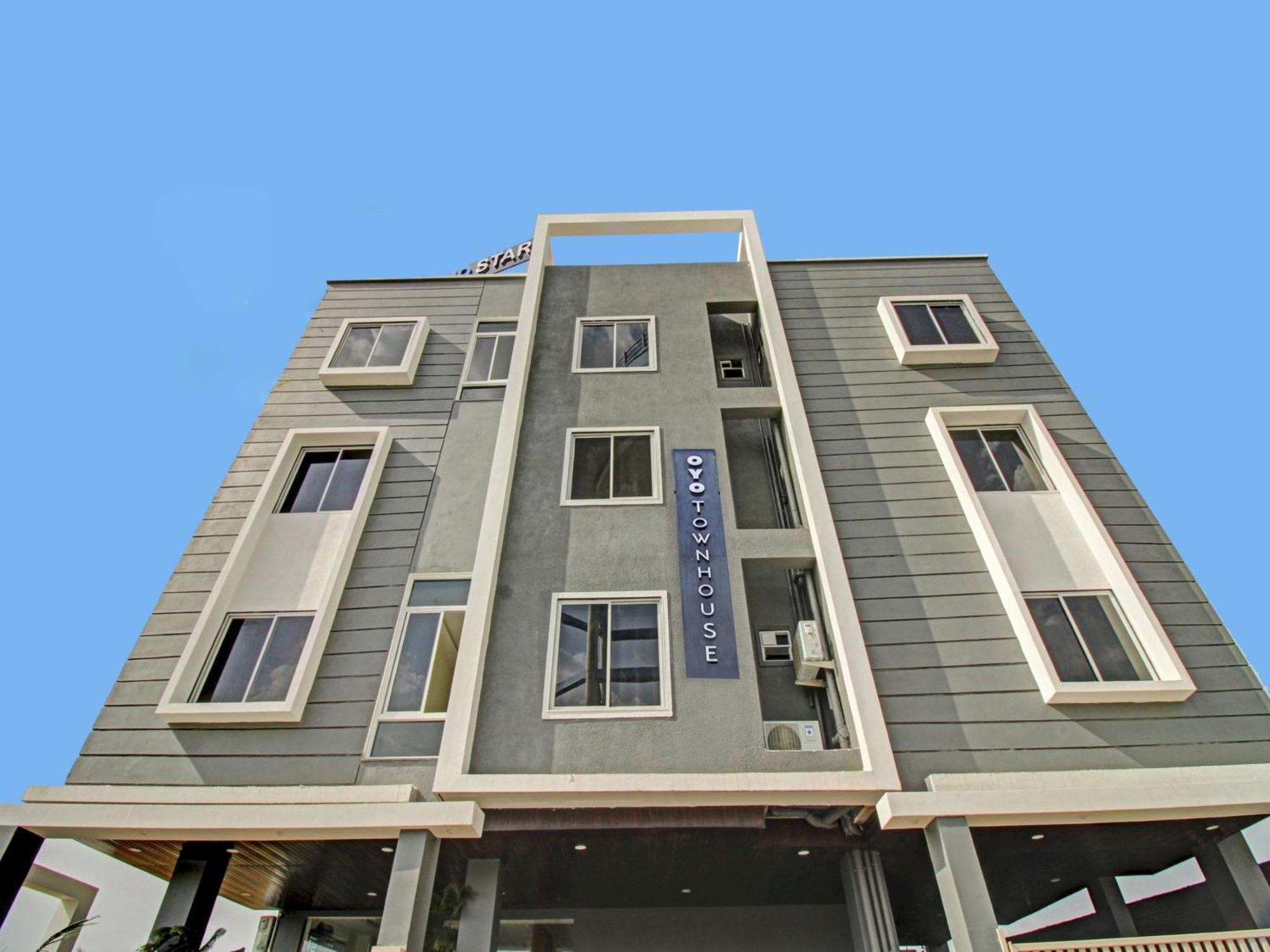 Townhouse Md Star Hotel Nagpur Luaran gambar